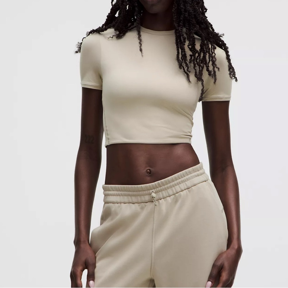 Lululemon Nulu Wundermost Crewneck T-Shirt XS